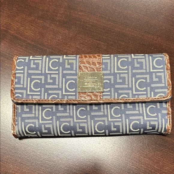 Liz Claiborne Blue and Tan Wallet - Picture 1 of 6